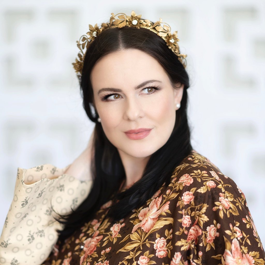 Gabriella Gold - Iconic Crown *MADE TO ORDER*