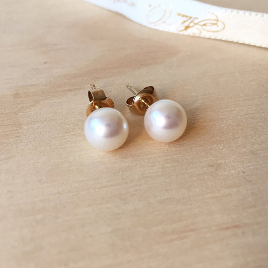 Pearl Akoya Studs 18ct Gold *SOLD OUT*