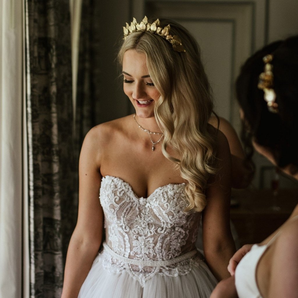 Anastasia Gold Iconic Crown ViktoriaNovak Anastasia Gold Iconic Crown ViktoriaNovak